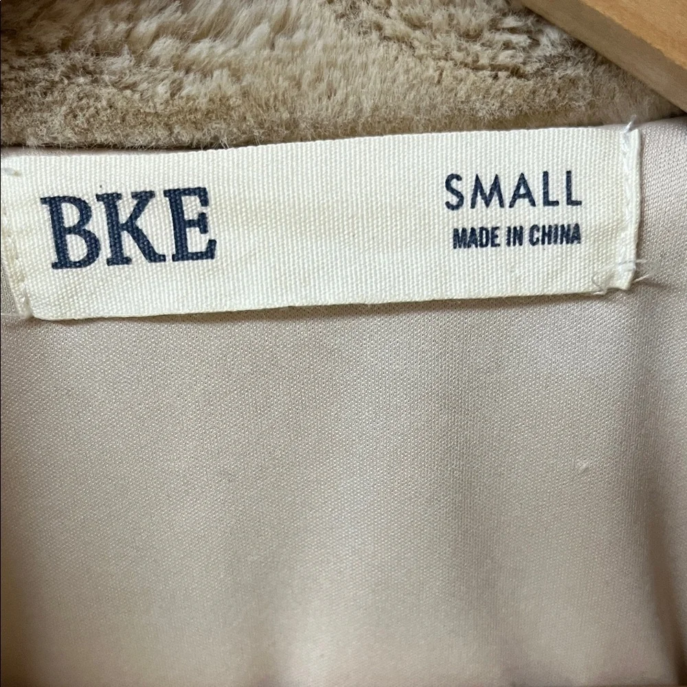 BKE Light Tan Faux Fur Jacket - women’s size Small